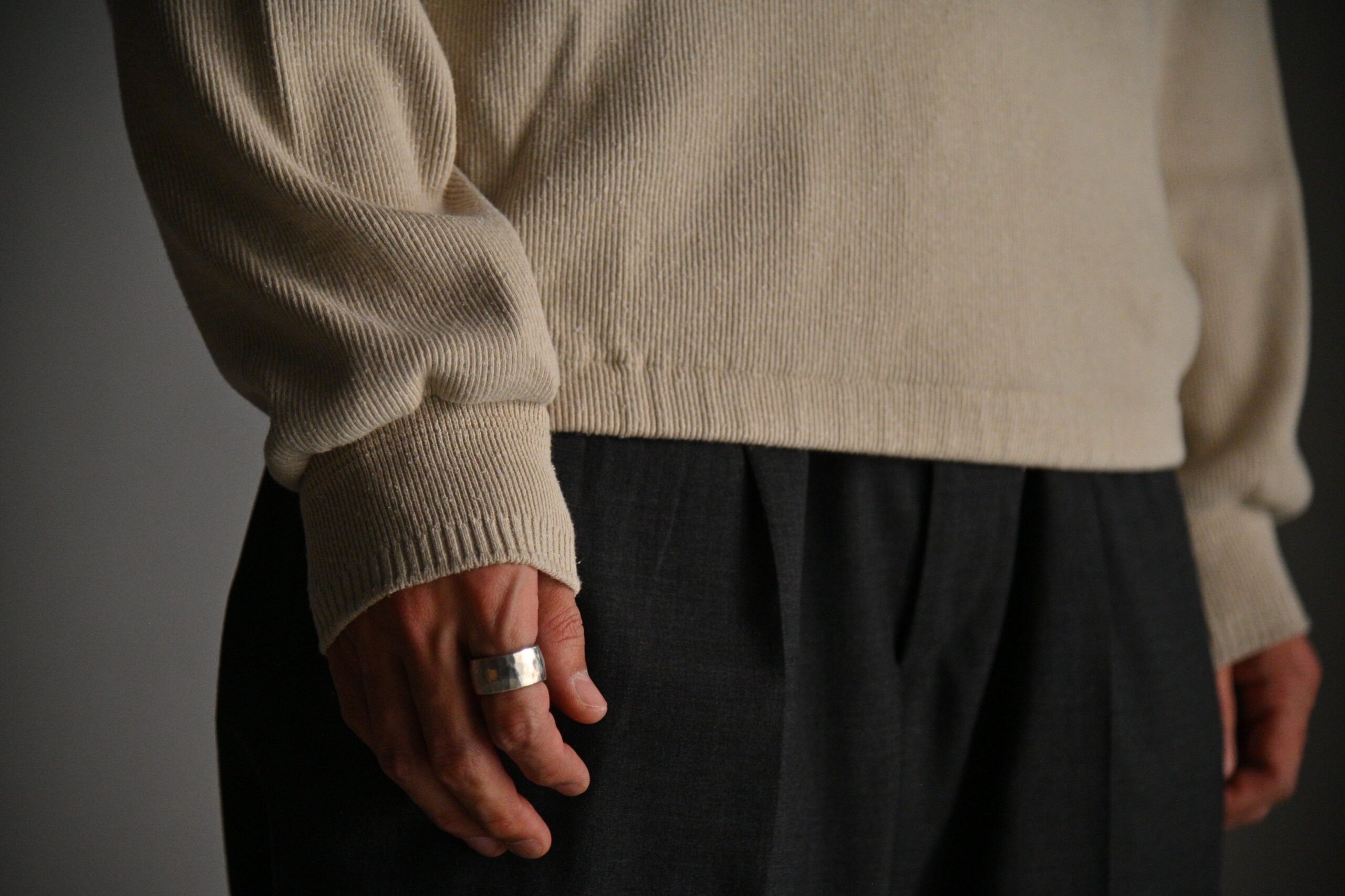 OLD JOE｜MOCK-NECK SILK NEP RIBED TOPS- STOTELA clothing store